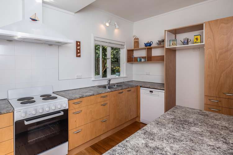 24 Queens Road Waikanae Beach_4