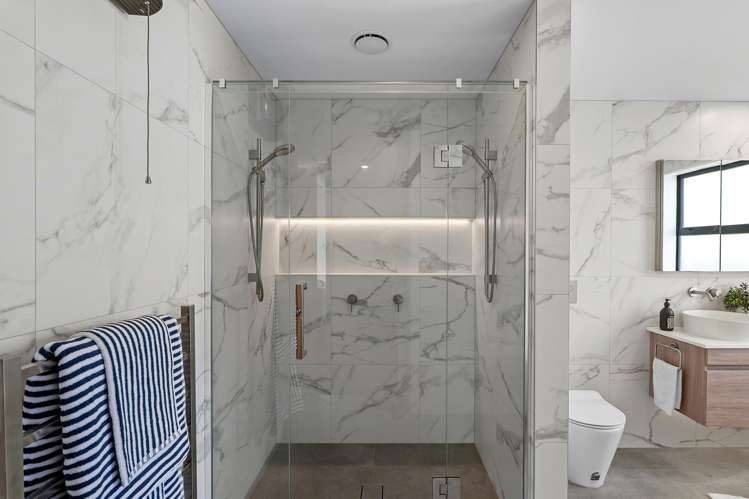 22A Wroxton Terrace Merivale_18