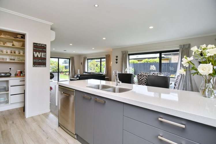 3 Orewa Close Parklands_6