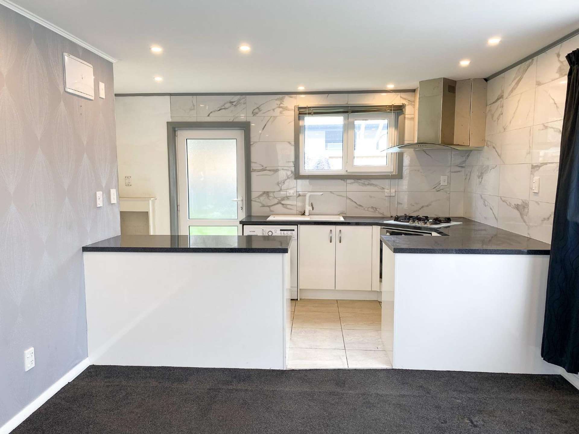 8/21 Olliviers Road Phillipstown_0