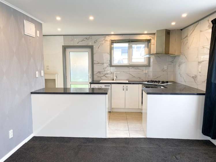 8/21 Olliviers Road_0