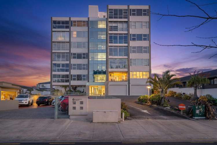 1/8 Elizabeth Street Tauranga Central_23