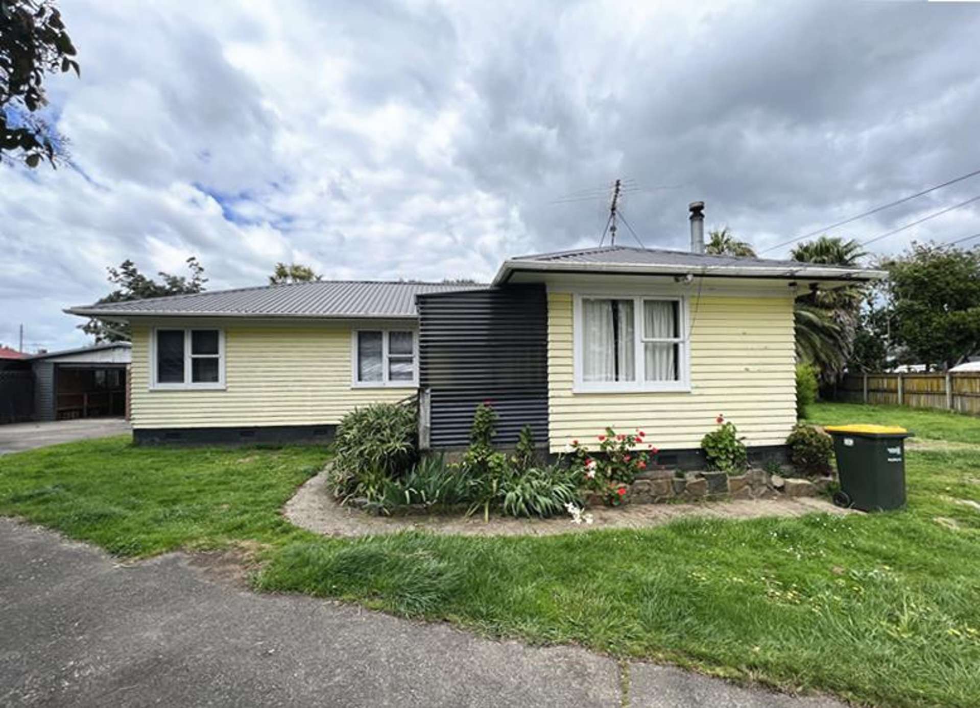 62 Sutton Crescent Papakura_0