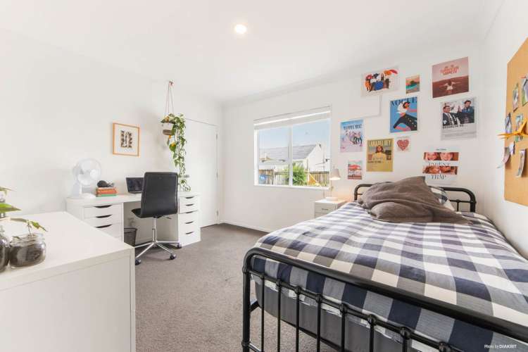 8 Matipo Road Te Atatu Peninsula_11