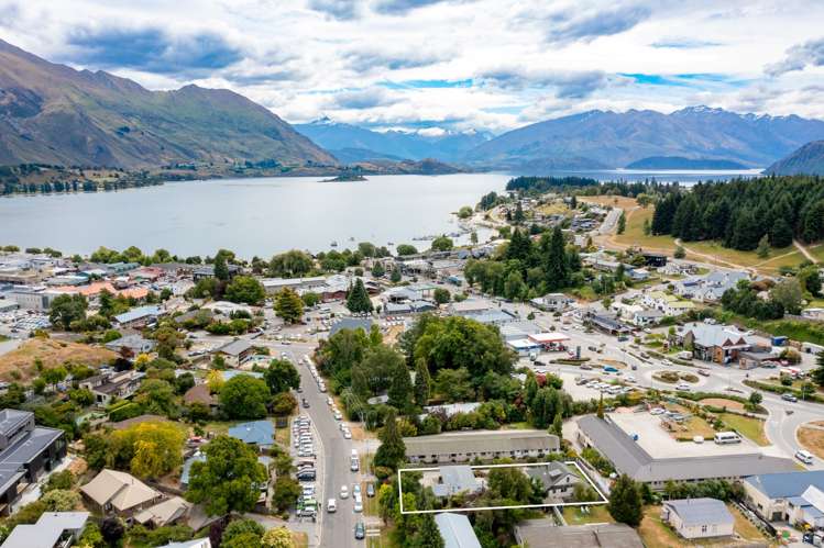 22 Russell Street Wanaka_1