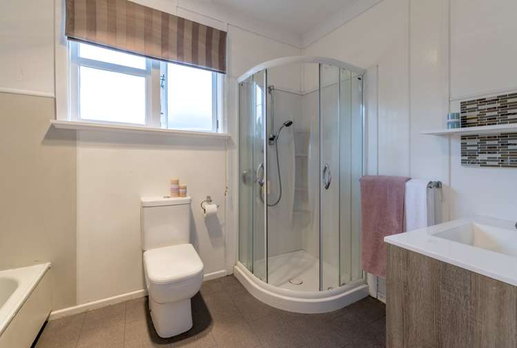 3 Moa Road Raumati Beach_20