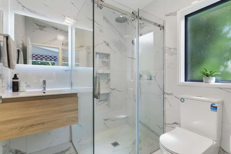 93a Fairclough Road Beach Haven_10