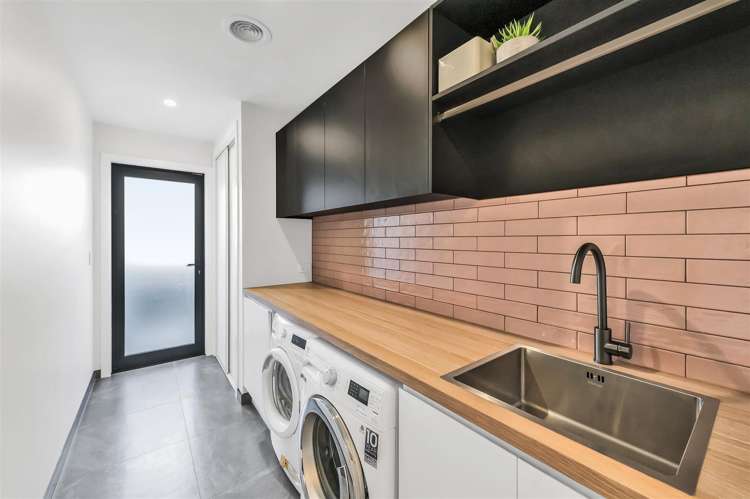 27 Candlesticks Crescent Lincoln_21