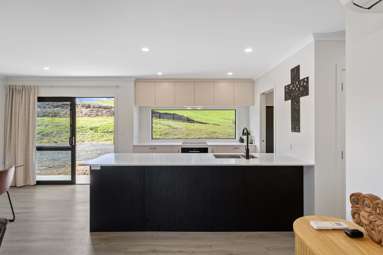 295 Martin Road_4