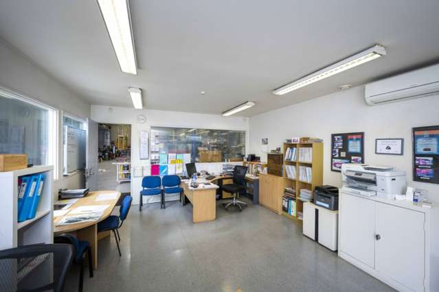 139 Captain Springs Road Onehunga_3