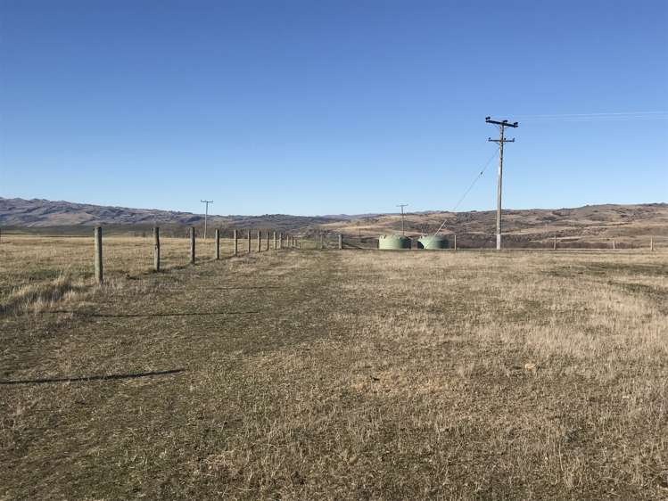 Lauder-Matakanui Road Omakau_11