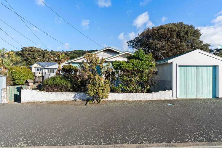 56 Freyberg Street Lyall Bay_14