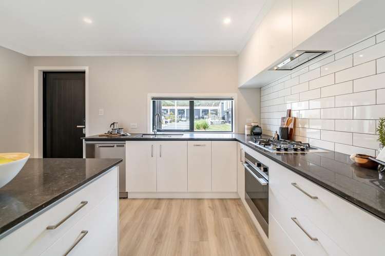 84 Mawai Hakona Drive Wallaceville_17