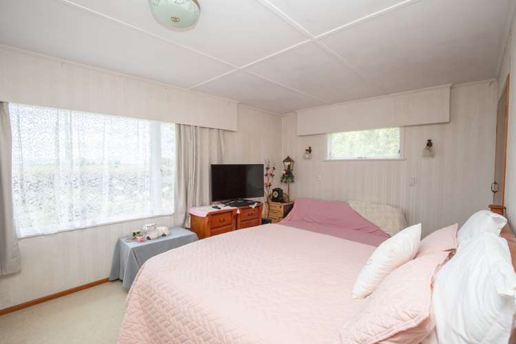 152 Ferry Road Kerepehi_7