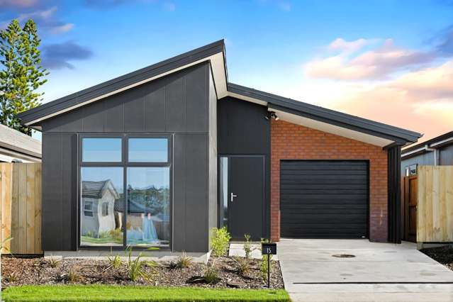 Stylish New Build - Prime Rototuna Location!