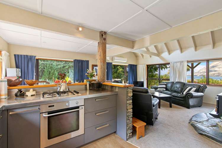 11 Evergreen Place Fernhill/Sunshine Bay_1