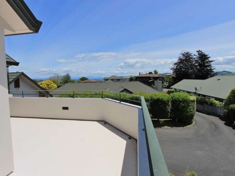 1/30 Kurupae Road Hilltop_17