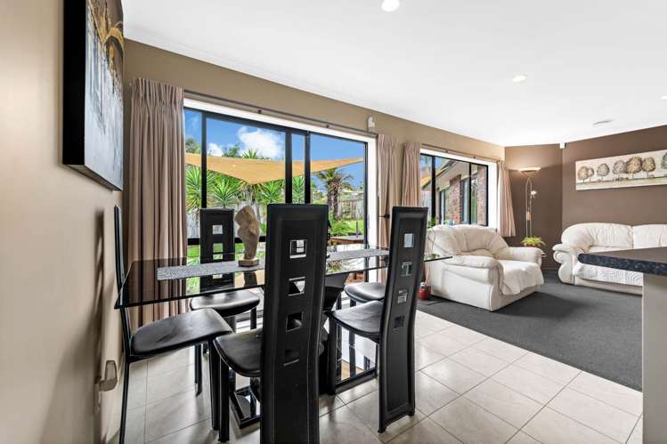 7 Holsten Place Massey_13