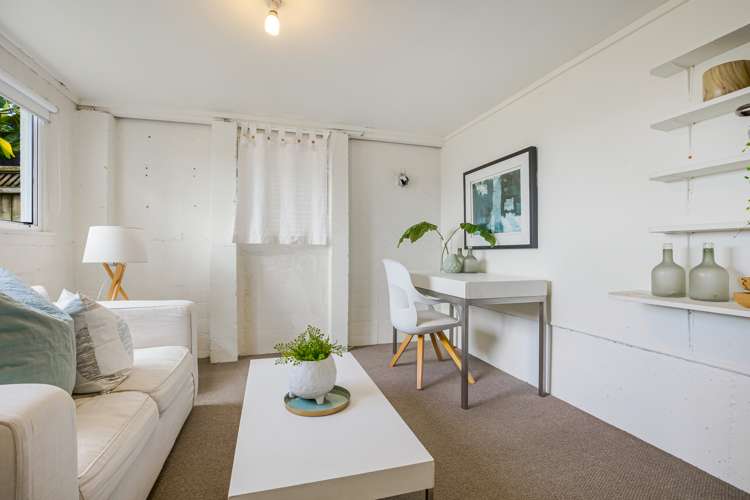 70 Seacliffe Avenue Narrow Neck_16