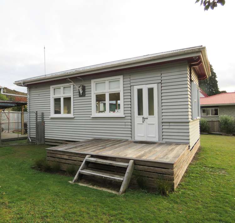 1 Church Street Reefton_21