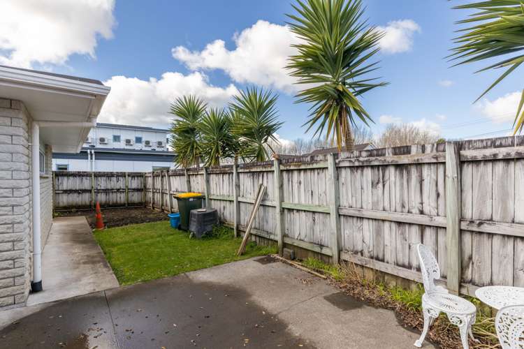 103 Tukapa Street Westown_18