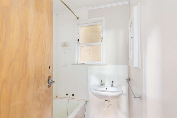 40 Hyde Street Wainuiomata_6