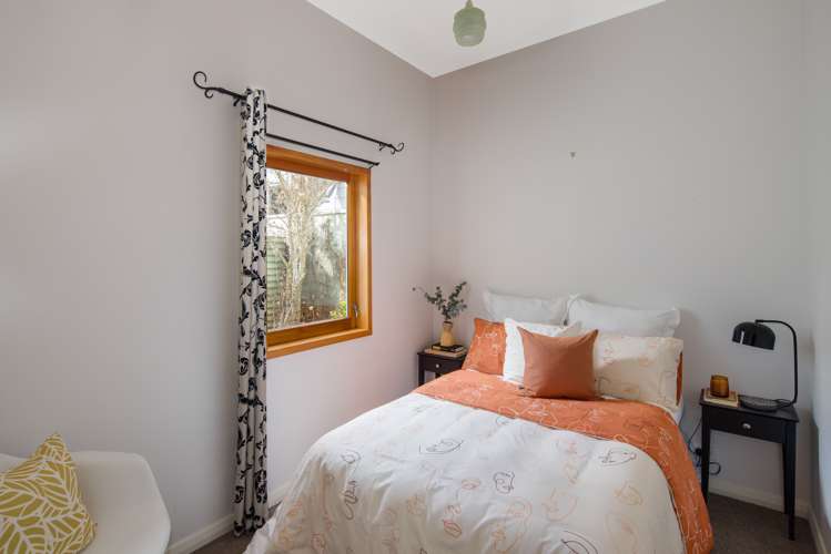 13 Picton Avenue Newtown_13