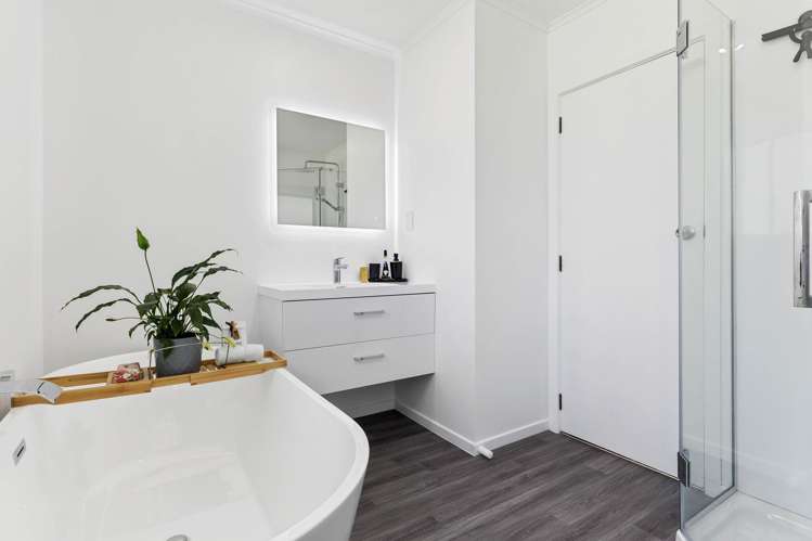 46B Captain Scott Road Glen Eden_9