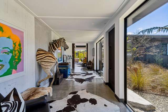 Exceptional Rural Retreat with Breathtaking Views!