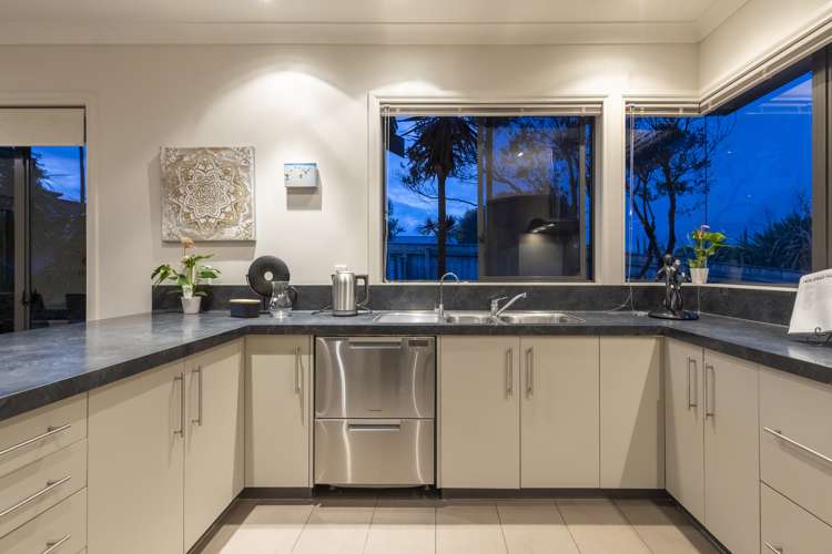 71 Hillcrest Road Raumati Beach_11