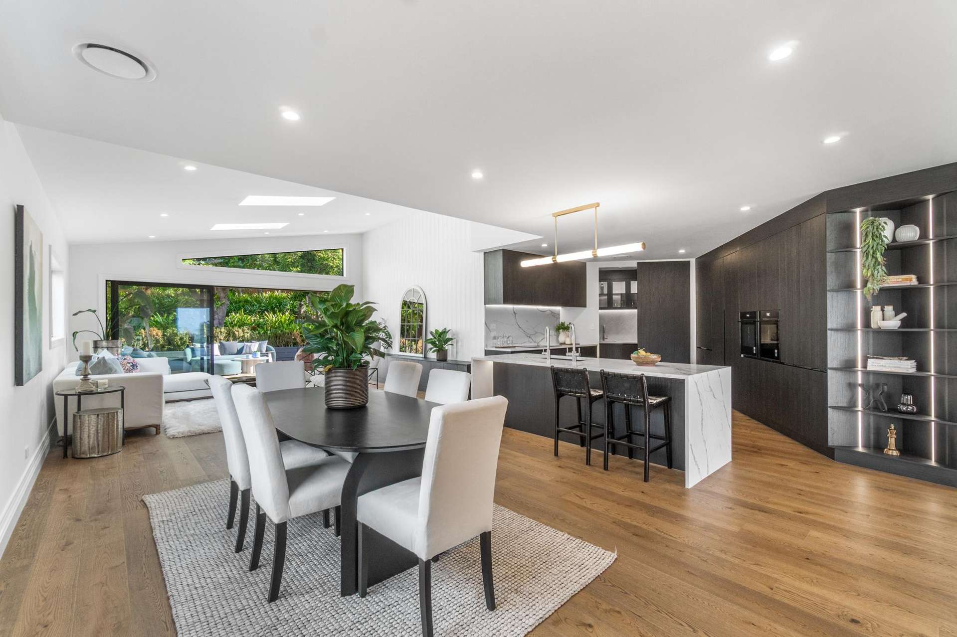 2/21 Eastcliffe Road Castor Bay_0