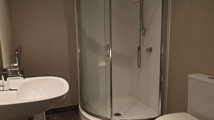 57 Newington Road Henderson_13