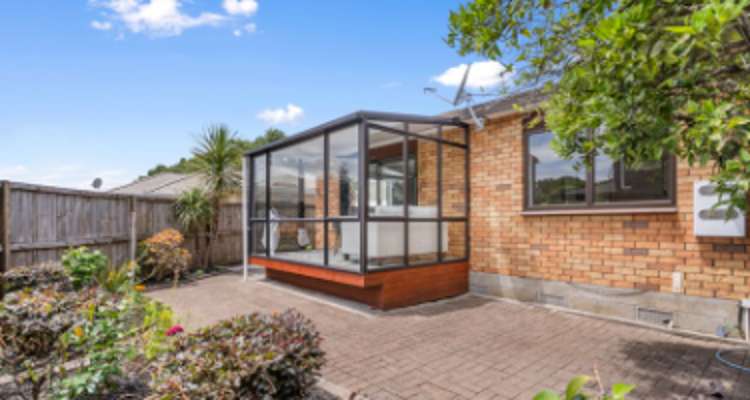 2/133 Pah Road_0