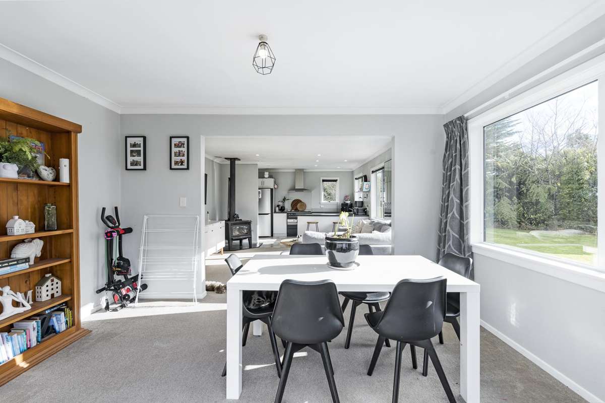 1870 Egmont Road_2