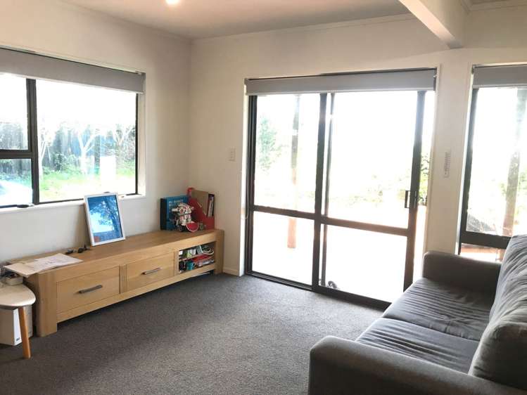 2/35 Jaemont Avenue Te Atatu South_5