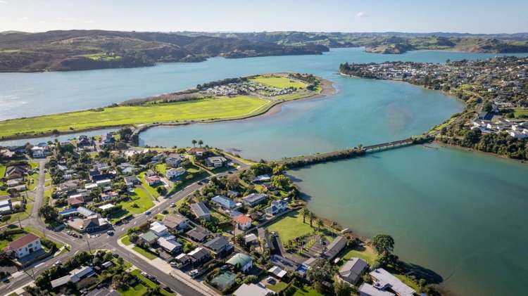 48 Wainui Road Raglan_37