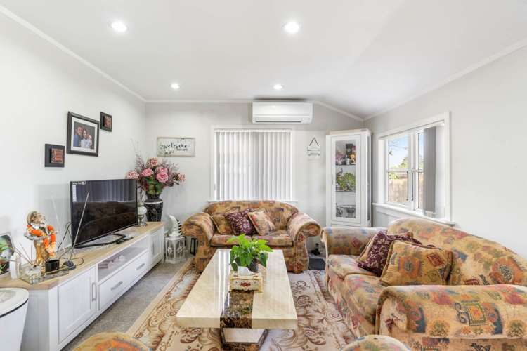 2/13 Templeton Place Clendon Park_1