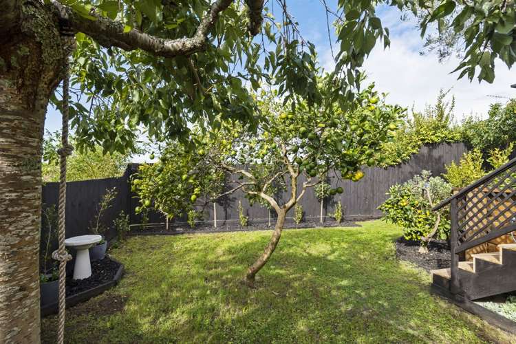 3 La Roche Place Northcote_12