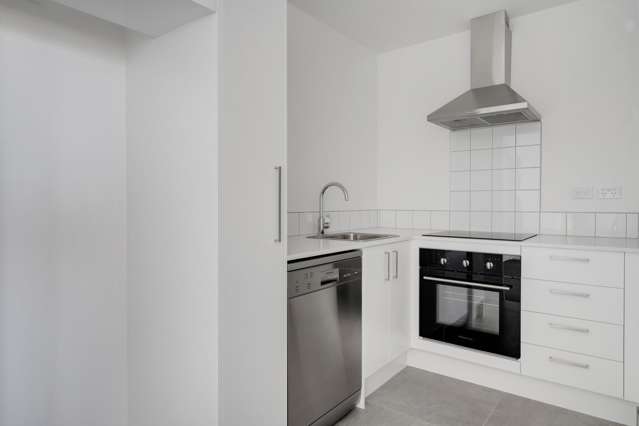 101/3 Rauemi Way Te Atatu South_4