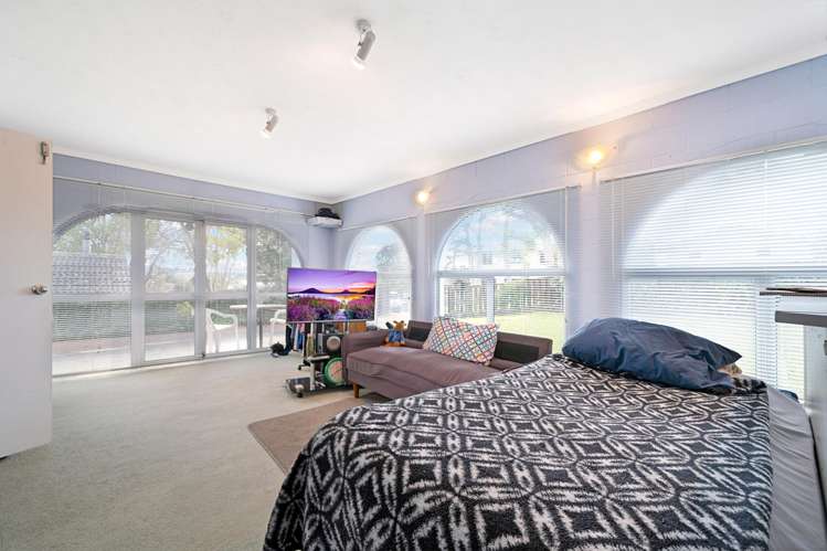 4 Seakens Way Glen Eden_14