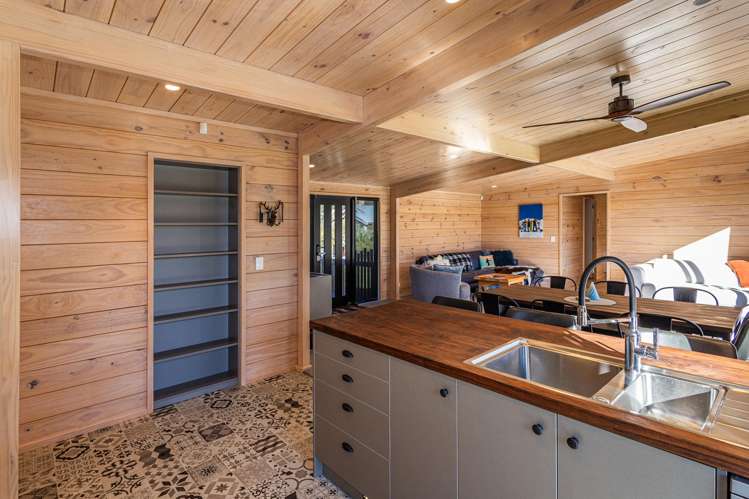18 Kaitieke Road_5