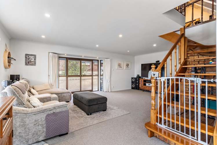 15 Flagstaff Place Massey_16