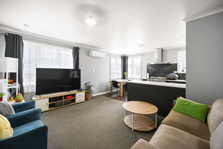 126 Fairfield Road 10458_3
