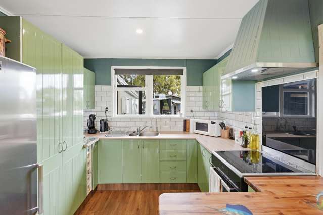 Big Backyard Living with Space for All the Family