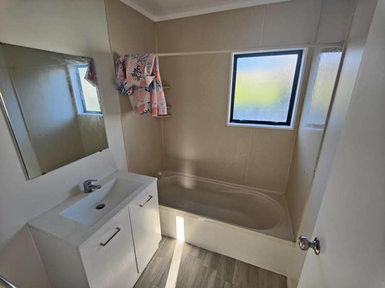 1B Hawk Street Frankton_11