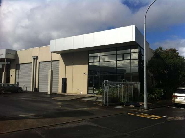 Unit Q/20 Cain Road Penrose_1