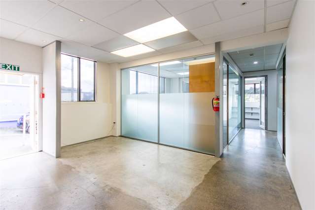 C/32 Barrys Point Road Takapuna_1