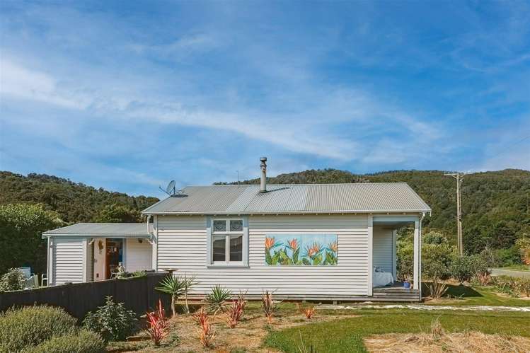 11 River Road Hector_27