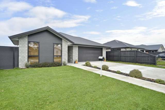 72 Quinn Crescent Woodend_1