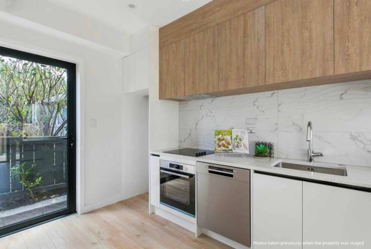 2/15 Toru Street Te Atatu Peninsula_9